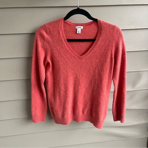 L.L. Bean Sweaters - LL Bean Cashmere Sweater Small Coral V Neck Half Sleeve‎ Fuzzy Colorful Carrier